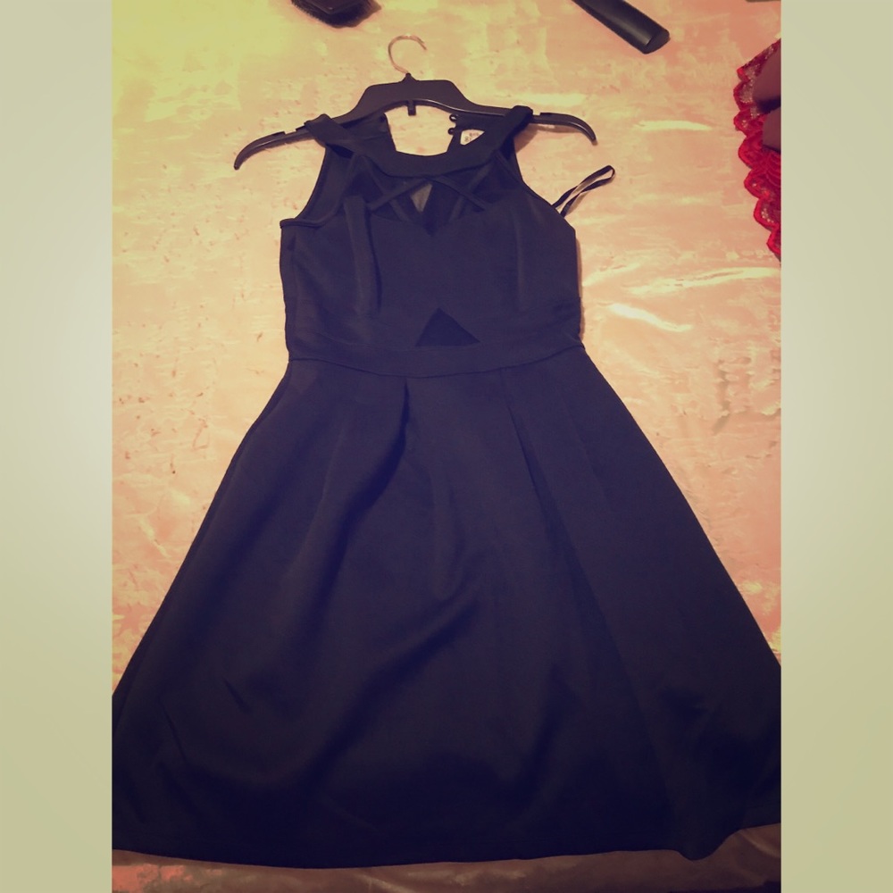Black Dress !!